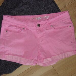 Must Bundle Express denim size 8 distressed blue jean shorts eight